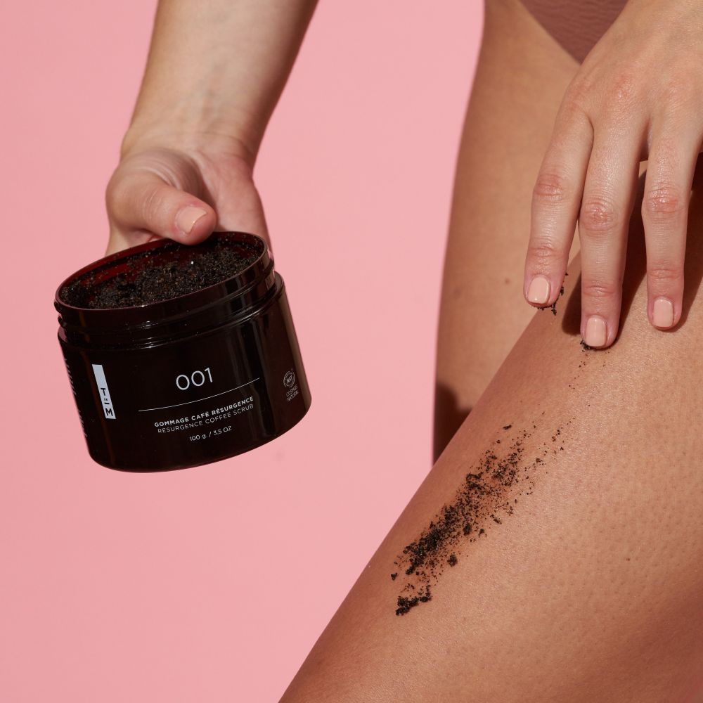 Guide complet pour éliminer la peau de fraise sur les jambes : Astuces et méthodes efficaces