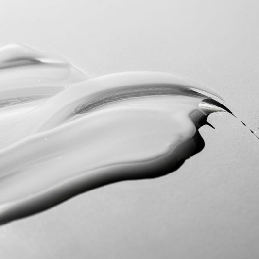 Contour des yeux à la caféine : les bienfaits