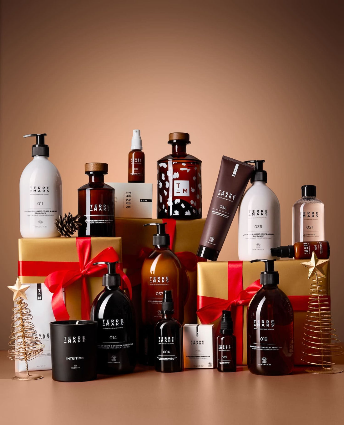 Quels cosmétiques offrir à Noël ? Le guide des coffrets engagés