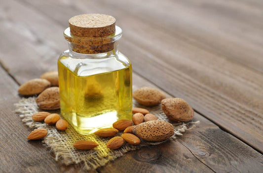 Sweet almond oil: its uses and benefits