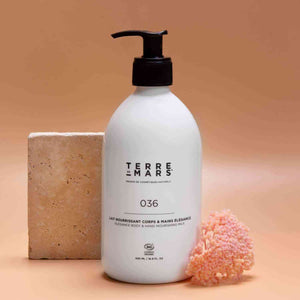 Lait Nourrissant Corps & Mains Elégance - Constitué d’ingrédients biologiques et d’actifs naturels, le lait pour le corps Imminence est adapté pour une utilisation quotidienne. Sa texture délicate, lisse et souple le rend particulièrement agréable à manip