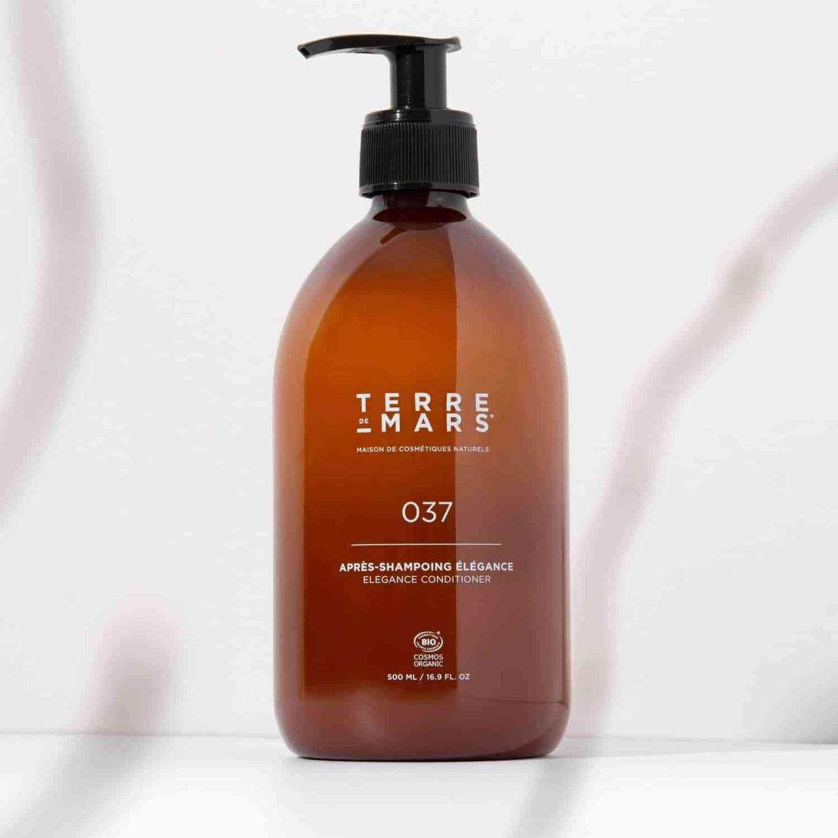 Elégance Conditioner - This silicone-free conditioner has been dermatologically tested and is suitable for all hair types, even the most fragile. Ecocert, vegan and cruelty free. Made entirely in France in our factory bearing the