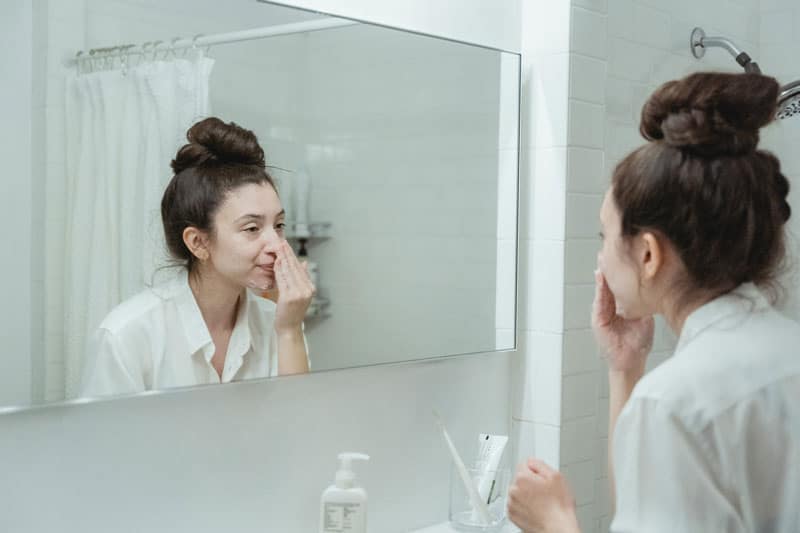 Comment utiliser un gel nettoyant pour le visage